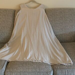 Plus size Linen dress. With a necklace